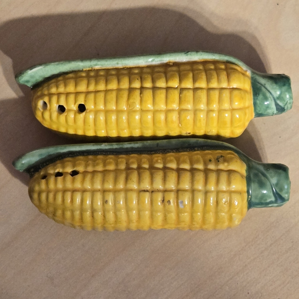 Corn Design Salt and Pepper Shakers